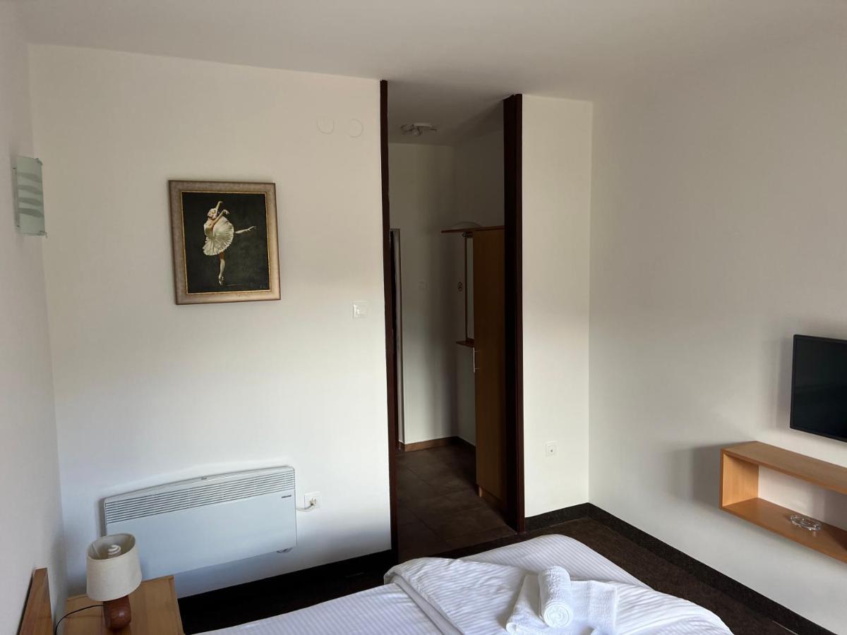 Jazina Hotel Trebinje Bagian luar foto